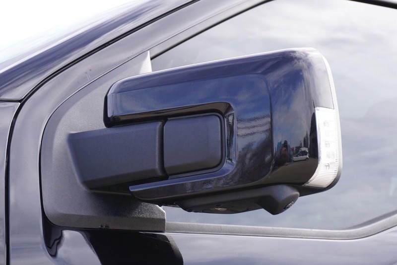 Ford F-150 Vehicle Full-screen Gallery Image 13