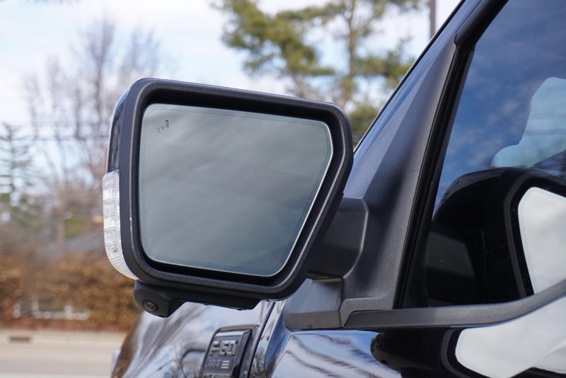 Ford F-150 Vehicle Full-screen Gallery Image 18