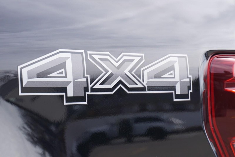 Ford F-150 Vehicle Full-screen Gallery Image 19