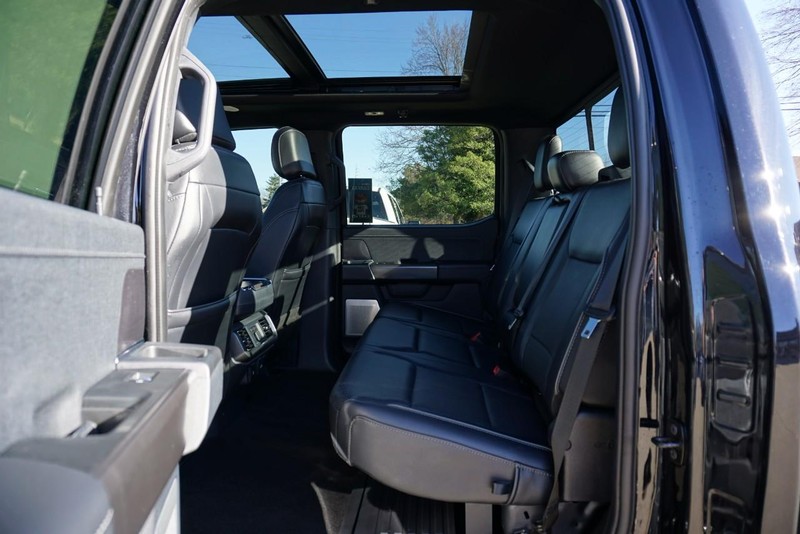 Ford F-150 Vehicle Full-screen Gallery Image 29