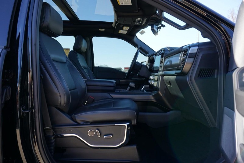 Ford F-150 Vehicle Full-screen Gallery Image 33