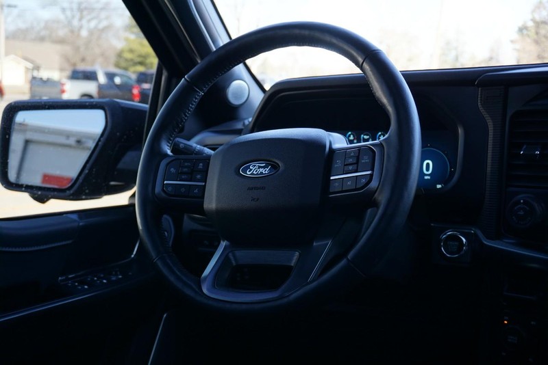 Ford F-150 Vehicle Full-screen Gallery Image 37