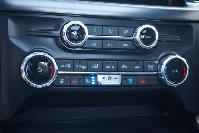 Ford F-150 Vehicle Full-screen Gallery Image 46