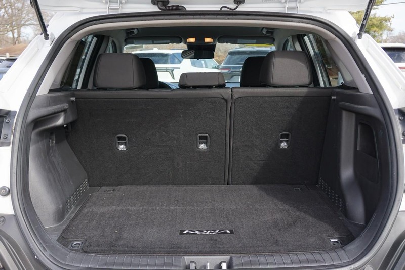 Hyundai Kona Vehicle Full-screen Gallery Image 20