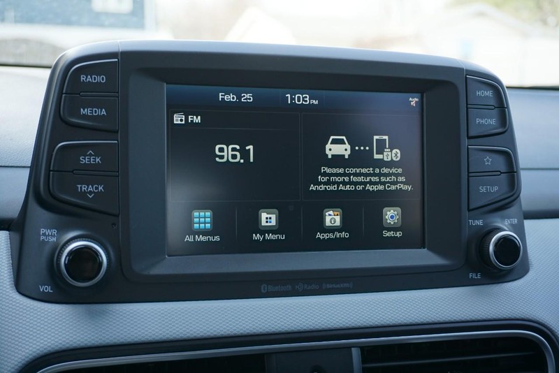 Hyundai Kona Vehicle Full-screen Gallery Image 37