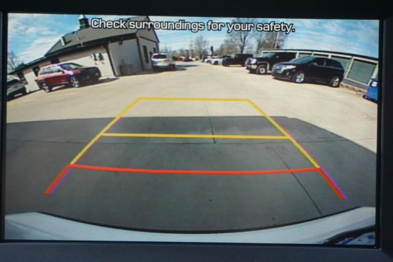 Hyundai Kona Vehicle Full-screen Gallery Image 47