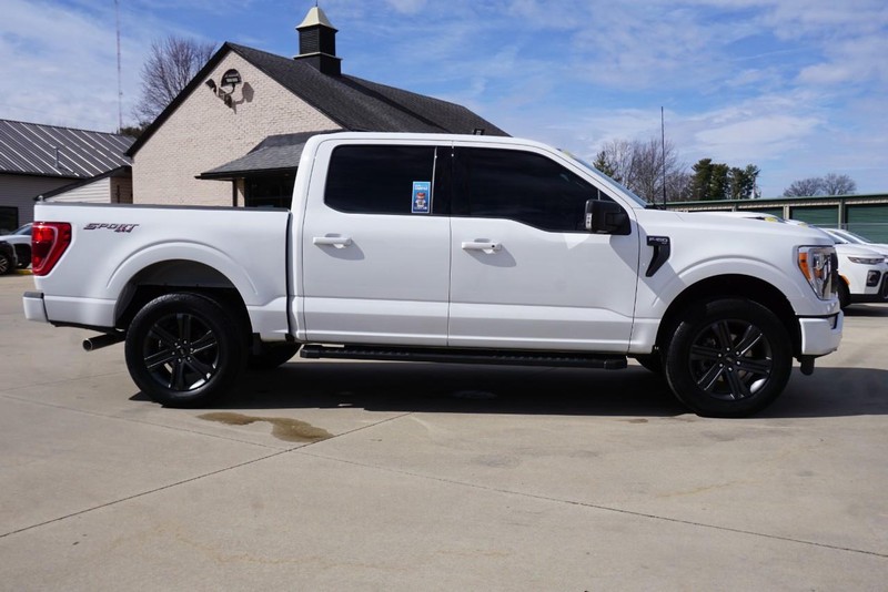 Ford F-150 Vehicle Full-screen Gallery Image 02