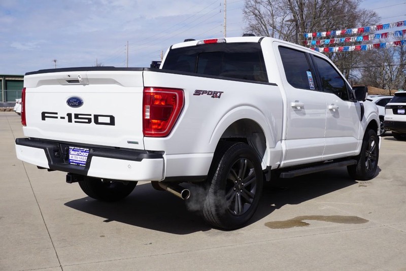 Ford F-150 Vehicle Full-screen Gallery Image 03