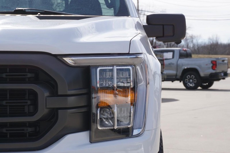 Ford F-150 Vehicle Full-screen Gallery Image 10