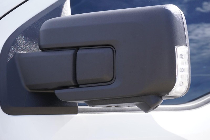 Ford F-150 Vehicle Full-screen Gallery Image 13