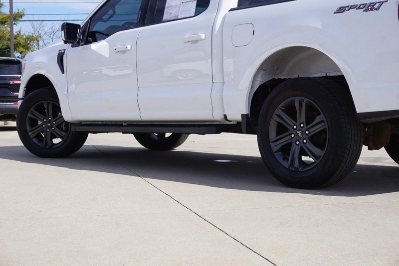 Ford F-150 Vehicle Full-screen Gallery Image 15