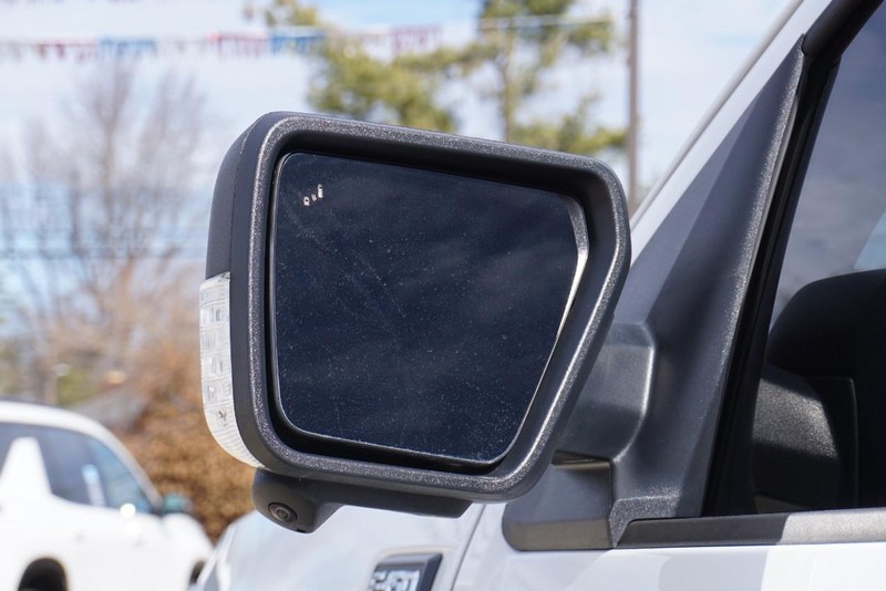 Ford F-150 Vehicle Full-screen Gallery Image 18