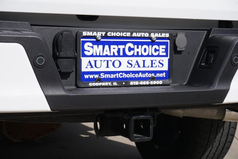 Ford F-150 Vehicle Full-screen Gallery Image 23