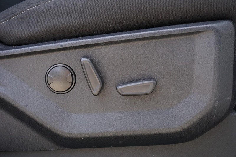 Ford F-150 Vehicle Full-screen Gallery Image 35