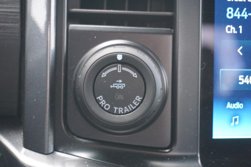 Ford F-150 Vehicle Full-screen Gallery Image 48