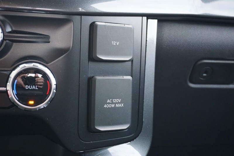 Ford F-150 Vehicle Full-screen Gallery Image 52