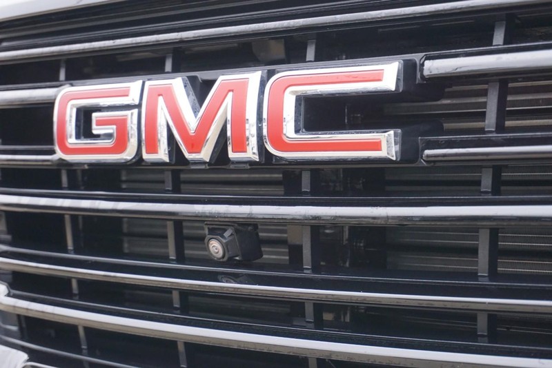 GMC Terrain Vehicle Full-screen Gallery Image 11