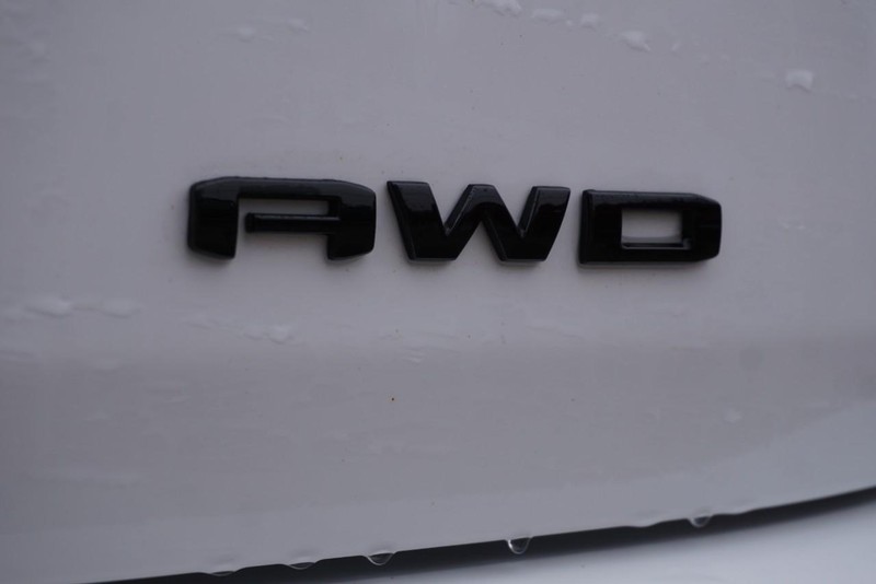 GMC Terrain Vehicle Full-screen Gallery Image 20