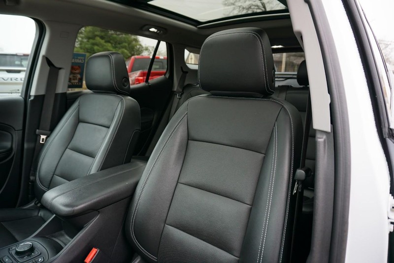 GMC Terrain Vehicle Full-screen Gallery Image 24