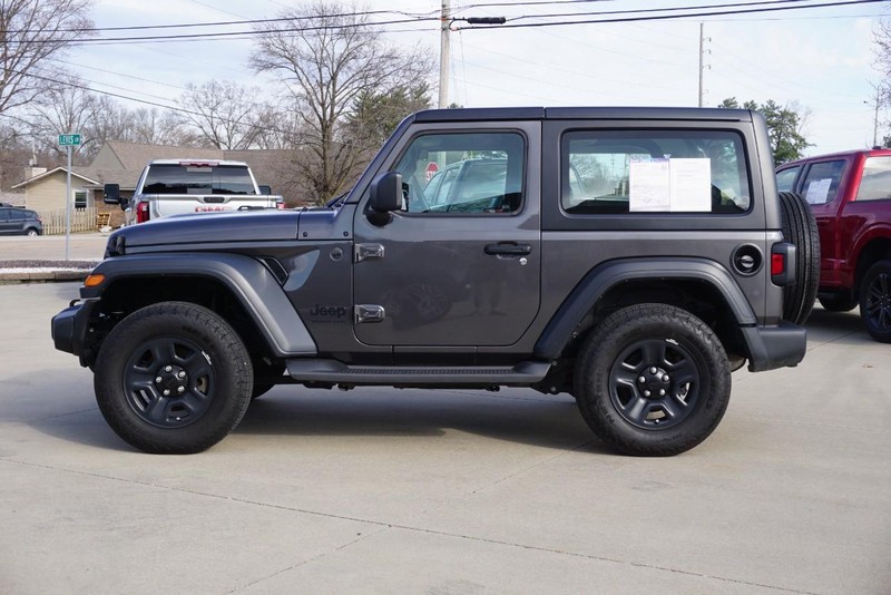 Jeep Wrangler Vehicle Full-screen Gallery Image 06