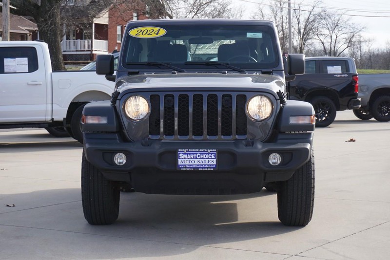 Jeep Wrangler Vehicle Full-screen Gallery Image 08