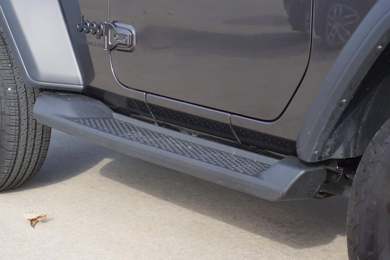 Jeep Wrangler Vehicle Full-screen Gallery Image 17