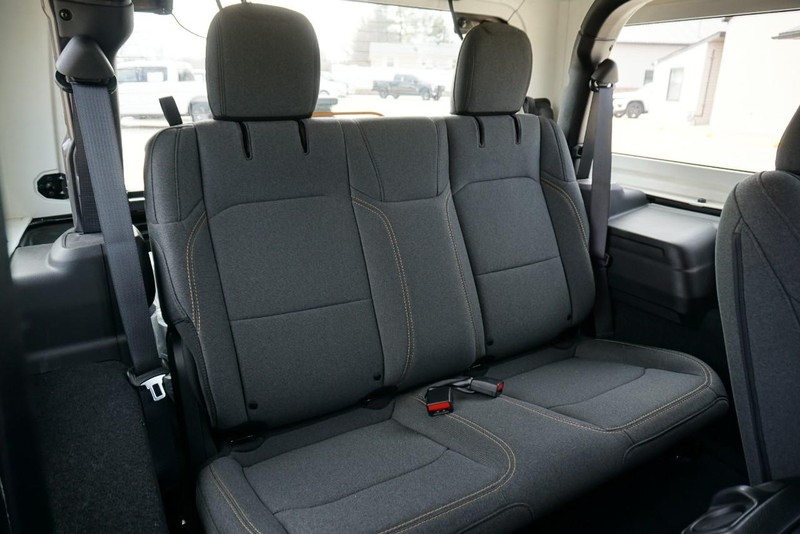 Jeep Wrangler Vehicle Full-screen Gallery Image 30