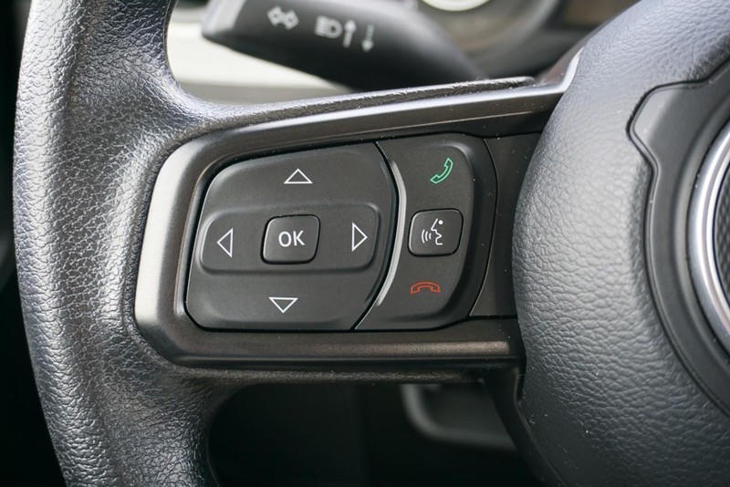 Jeep Wrangler Vehicle Full-screen Gallery Image 36