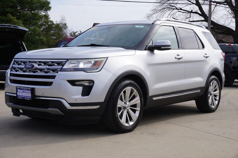 Ford Explorer Vehicle Full-screen Gallery Image 07