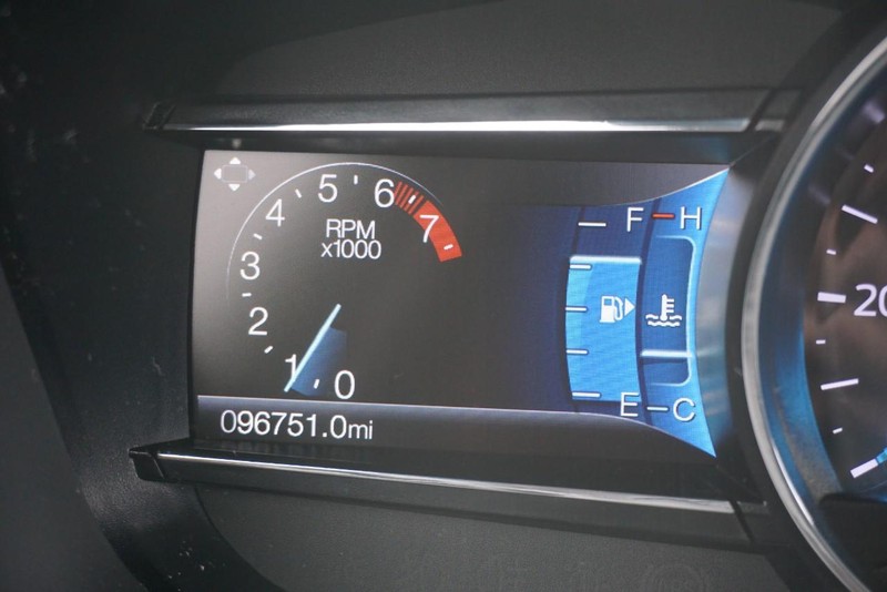 Ford Explorer Vehicle Full-screen Gallery Image 41