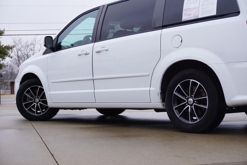 Dodge Grand Caravan Vehicle Full-screen Gallery Image 13