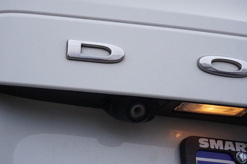 Dodge Grand Caravan Vehicle Full-screen Gallery Image 18