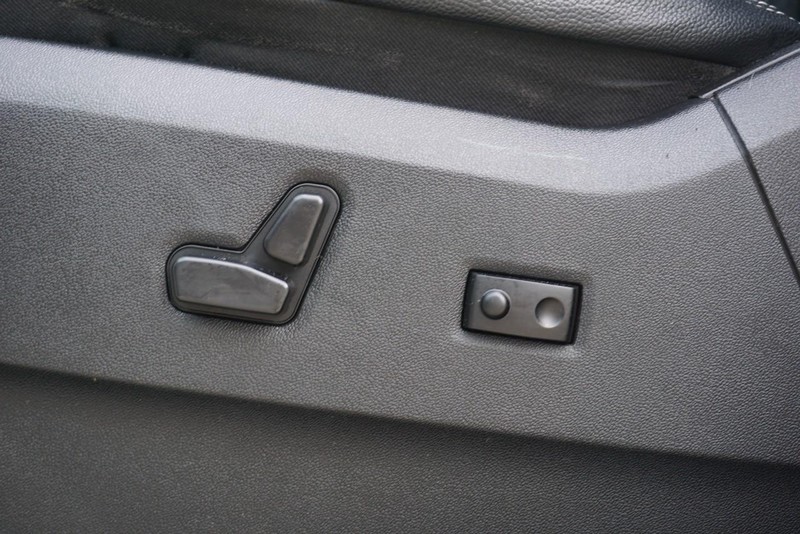 Dodge Grand Caravan Vehicle Full-screen Gallery Image 20