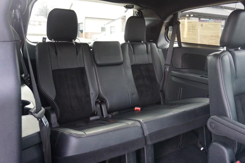 Dodge Grand Caravan Vehicle Full-screen Gallery Image 27