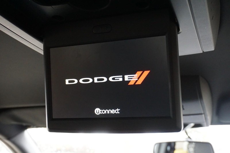 Dodge Grand Caravan Vehicle Full-screen Gallery Image 34