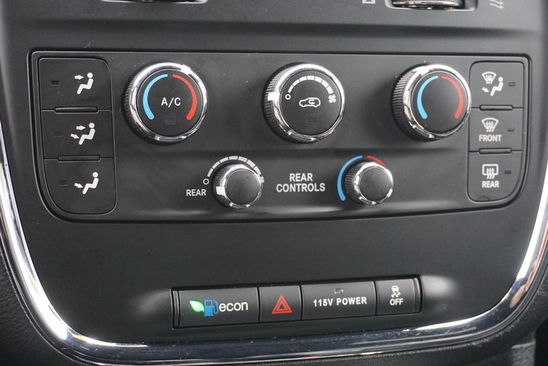 Dodge Grand Caravan Vehicle Full-screen Gallery Image 43