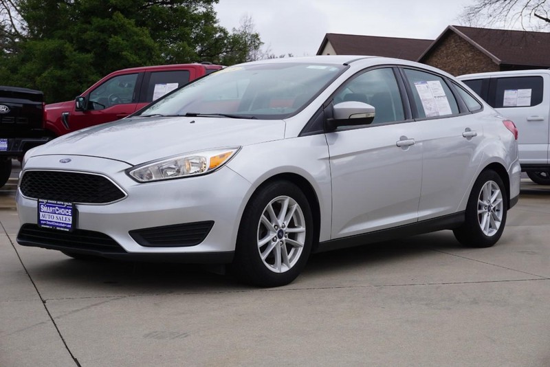 Ford Focus Vehicle Full-screen Gallery Image 07