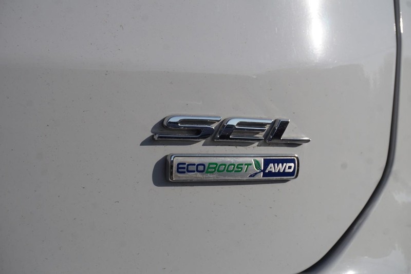 Ford Edge Vehicle Full-screen Gallery Image 19