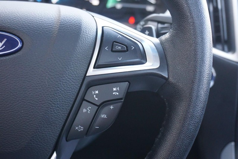 Ford Edge Vehicle Full-screen Gallery Image 37