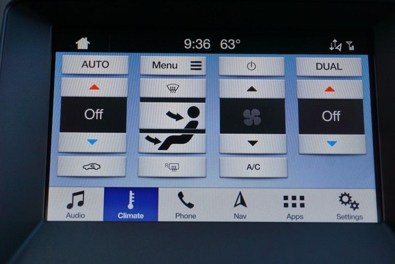 Ford Edge Vehicle Full-screen Gallery Image 50