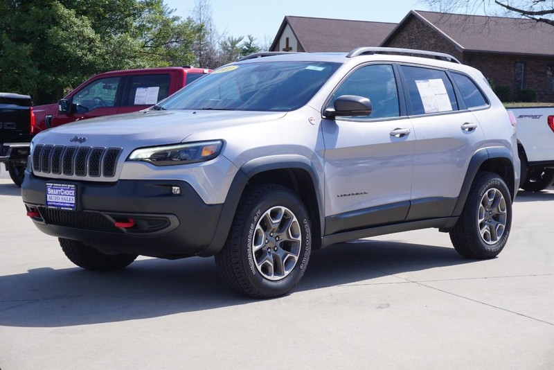 Jeep Cherokee Vehicle Full-screen Gallery Image 07