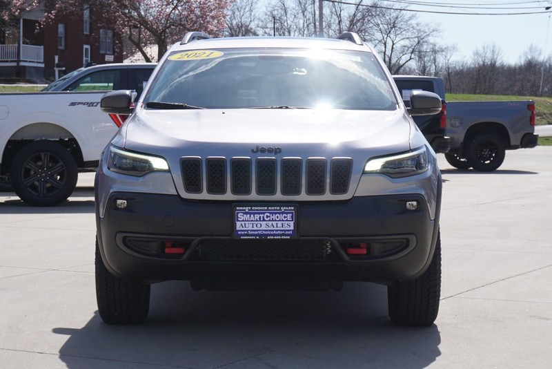 Jeep Cherokee Vehicle Full-screen Gallery Image 08