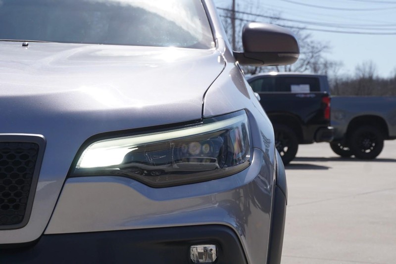Jeep Cherokee Vehicle Full-screen Gallery Image 10
