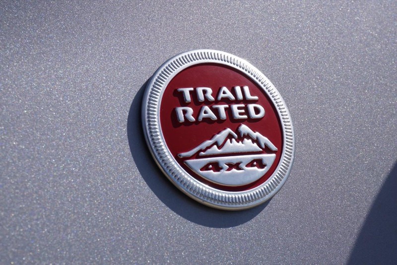 Jeep Cherokee Vehicle Full-screen Gallery Image 12