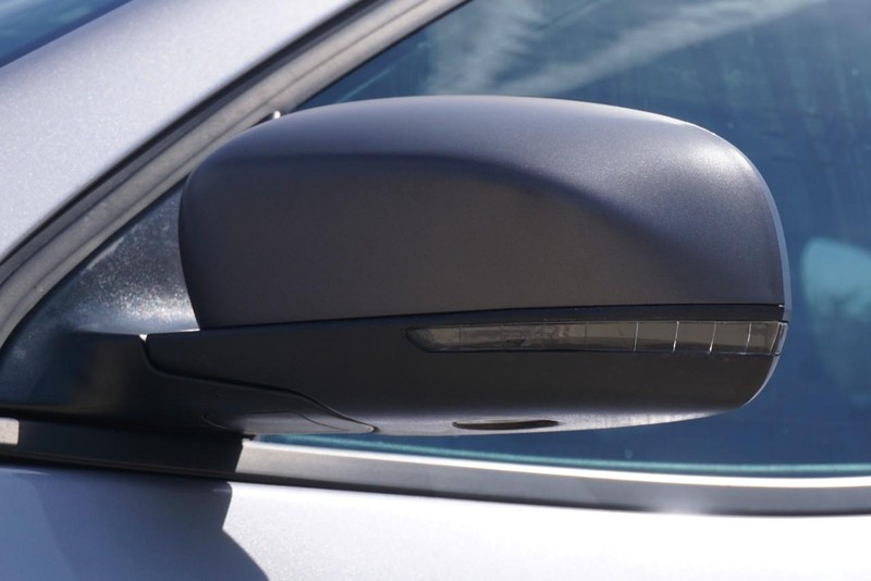 Jeep Cherokee Vehicle Full-screen Gallery Image 14