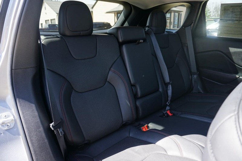 Jeep Cherokee Vehicle Full-screen Gallery Image 30