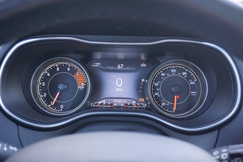 Jeep Cherokee Vehicle Full-screen Gallery Image 44