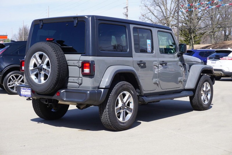 Jeep Wrangler Vehicle Full-screen Gallery Image 03