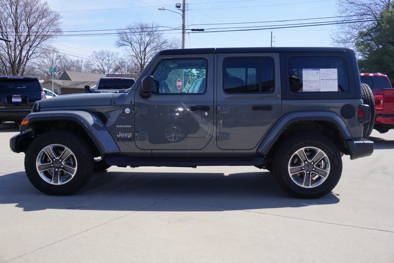 Jeep Wrangler Vehicle Full-screen Gallery Image 06