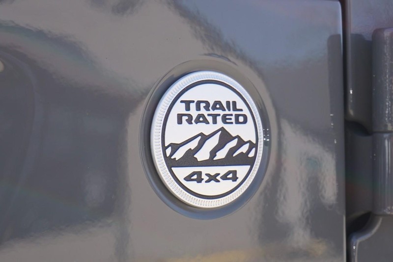 Jeep Wrangler Vehicle Full-screen Gallery Image 11